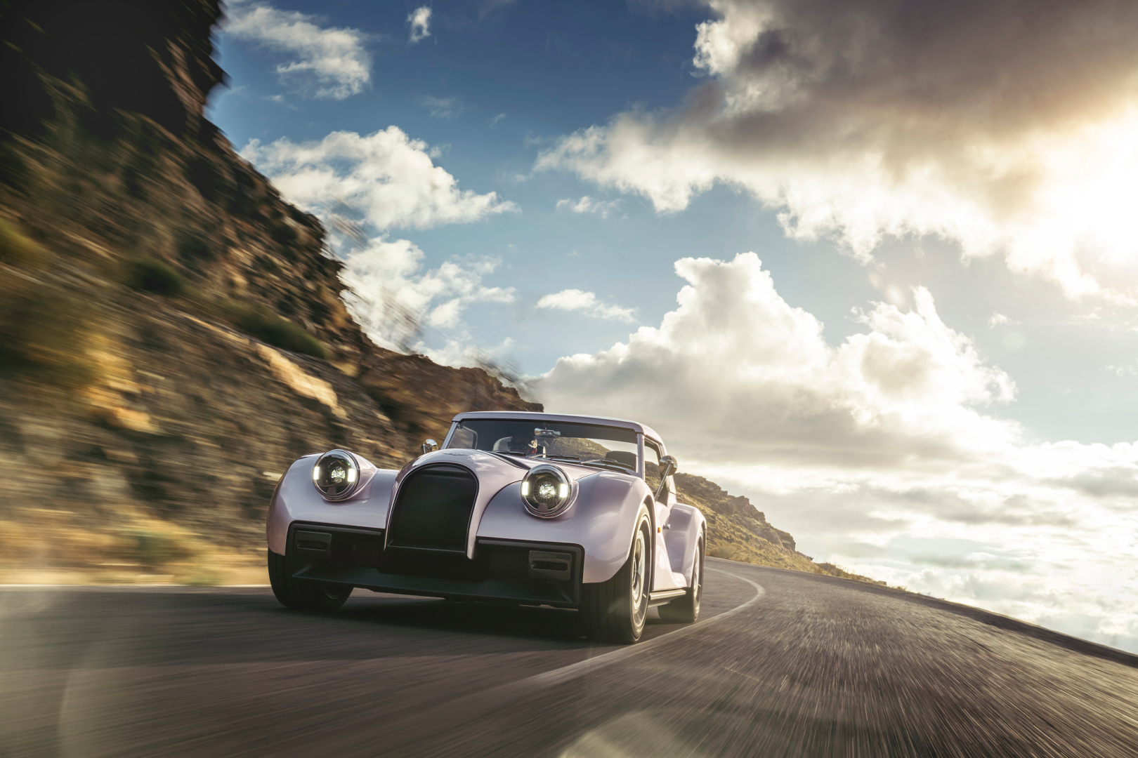SMALL_Morgan_Supersport_Location_Lilac_003
